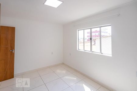 Quarto de casa para alugar com 1 quarto, 50m² em São Geraldo, Belo Horizonte