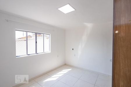 Casa para alugar com 1 quarto, 50m² em São Geraldo, Belo Horizonte