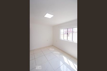 Quarto de casa para alugar com 1 quarto, 50m² em São Geraldo, Belo Horizonte