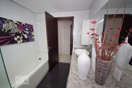 Apartamento à venda com 172m², 3 quartos e 3 vagasBanheiro 2