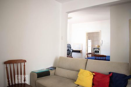 Sala de Estar de apartamento à venda com 2 quartos, 66m² em Santo Antônio, Porto Alegre