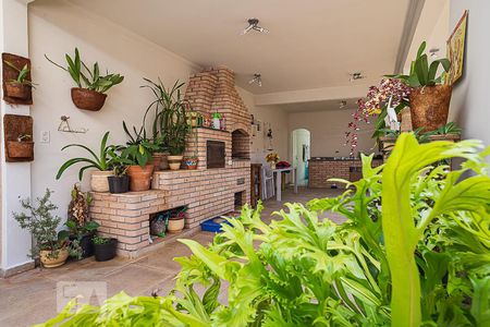 Casa à venda com 311m², 5 quartos e 6 vagasQuintal Gourmet