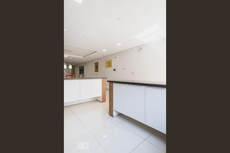 Casa à venda com 311m², 5 quartos e 6 vagasCozinha