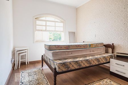 Casa à venda com 311m², 5 quartos e 6 vagasSuíte 4