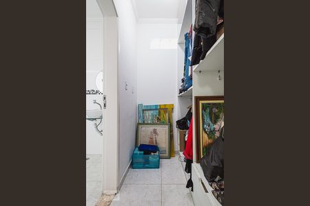 Casa à venda com 311m², 5 quartos e 6 vagasCloset da suíte 2
