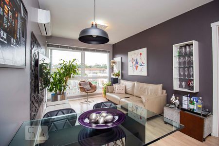 Apartamento para alugar com 2 quartos, 70m² em Passo da Areia, Porto Alegre