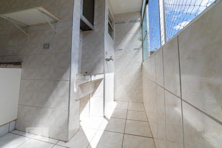 Apartamento à venda com 70m², 3 quartos e 1 vaga Apartamento à venda com 70m², 3 quartos e 1 vagaCozinha e área de serviço 05
