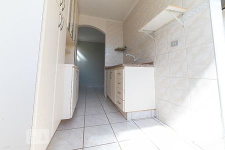 Apartamento à venda com 70m², 3 quartos e 1 vaga Apartamento à venda com 70m², 3 quartos e 1 vagaCozinha e área de serviço 03
