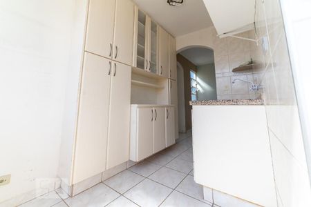 Apartamento à venda com 70m², 3 quartos e 1 vaga Apartamento à venda com 70m², 3 quartos e 1 vagaCozinha e área de serviço 02