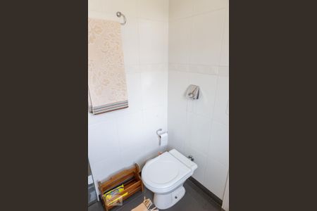 Casa à venda com 434m², 5 quartos e 5 vagas Casa à venda com 434m², 5 quartos e 5 vagasBanheiro da Suíte 1