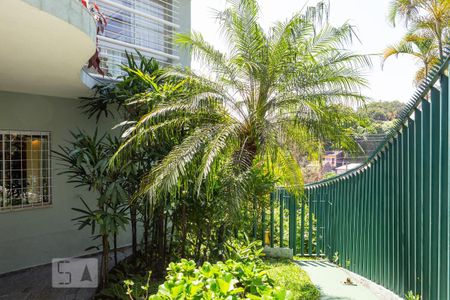 Casa à venda com 434m², 5 quartos e 5 vagas Casa à venda com 434m², 5 quartos e 5 vagasJardim