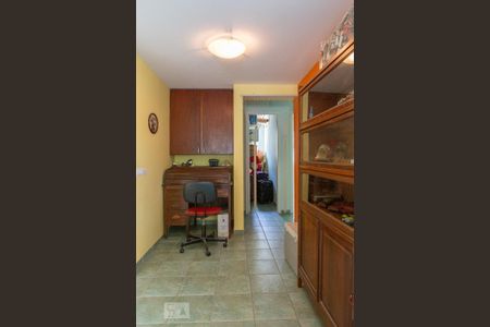 Casa à venda com 434m², 5 quartos e 5 vagas Casa à venda com 434m², 5 quartos e 5 vagasSala Piso Inferior