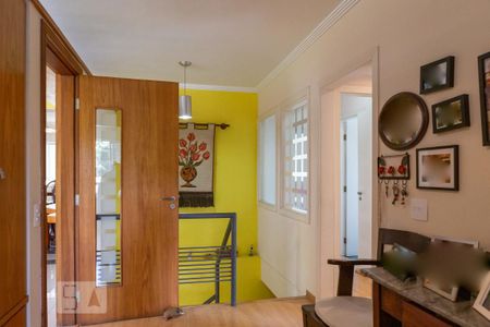 Casa à venda com 434m², 5 quartos e 5 vagas Casa à venda com 434m², 5 quartos e 5 vagasCorredor Quartos