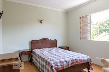 Casa à venda com 434m², 5 quartos e 5 vagas Casa à venda com 434m², 5 quartos e 5 vagasQuarto 3