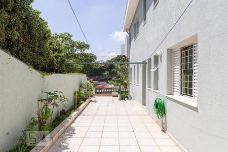 Casa à venda com 434m², 5 quartos e 5 vagas Casa à venda com 434m², 5 quartos e 5 vagasÁrea Externa