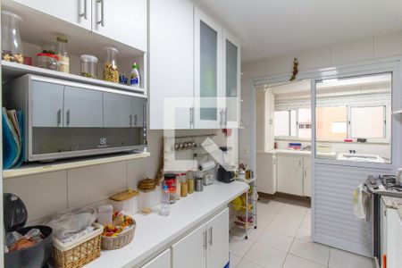 Apartamento à venda com 111m², 3 quartos e 2 vagas Apartamento à venda com 111m², 3 quartos e 2 vagasCozinha