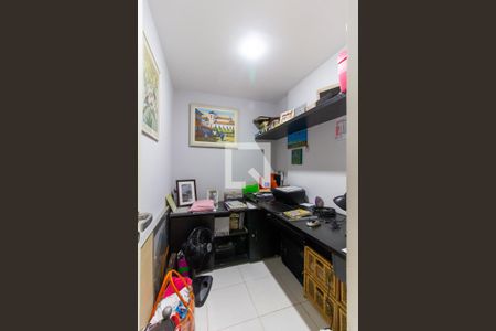 Apartamento à venda com 111m², 3 quartos e 2 vagas Apartamento à venda com 111m², 3 quartos e 2 vagasEscrtório