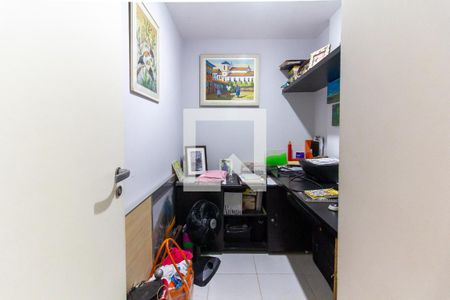 Apartamento à venda com 111m², 3 quartos e 2 vagas Apartamento à venda com 111m², 3 quartos e 2 vagasEscrtório