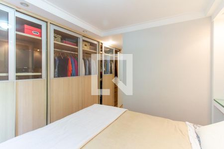 Apartamento à venda com 111m², 3 quartos e 2 vagas Apartamento à venda com 111m², 3 quartos e 2 vagasQuarto 1 - Suíte