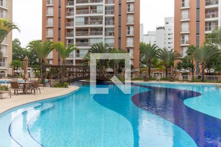 Apartamento à venda com 111m², 3 quartos e 2 vagas Apartamento à venda com 111m², 3 quartos e 2 vagasÁrea comum - Piscina