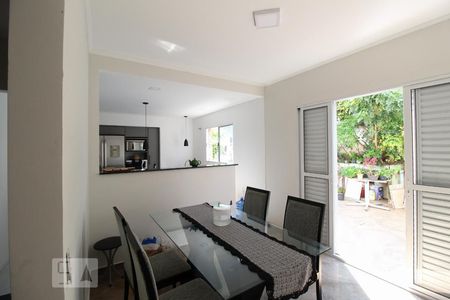 Casa à venda com 231m², 6 quartos e 2 vagasSala jantar