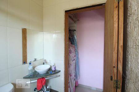 Casa à venda com 231m², 6 quartos e 2 vagasBanheiro suíte 1