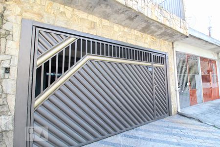 Casa à venda com 231m², 6 quartos e 2 vagasFrente