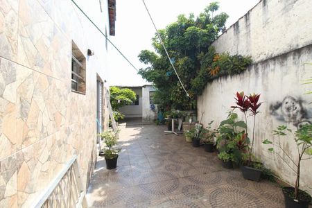 Casa à venda com 231m², 6 quartos e 2 vagasQuintal