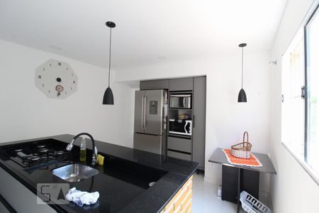 Casa à venda com 231m², 6 quartos e 2 vagasCozinha