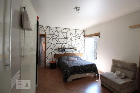 Casa à venda com 231m², 6 quartos e 2 vagasSuíte 3