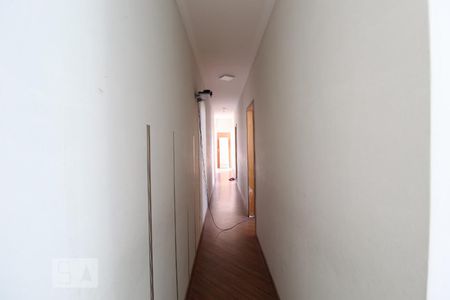 Casa à venda com 231m², 6 quartos e 2 vagasCorredor