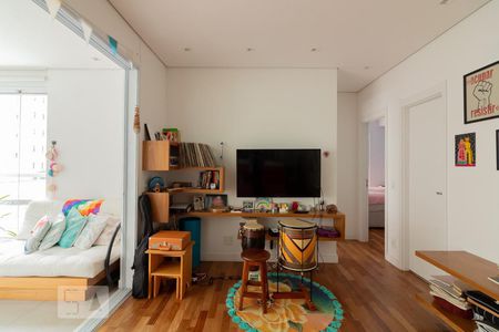 Sala de apartamento para alugar com 2 quartos, 76m² em Moema, São Paulo