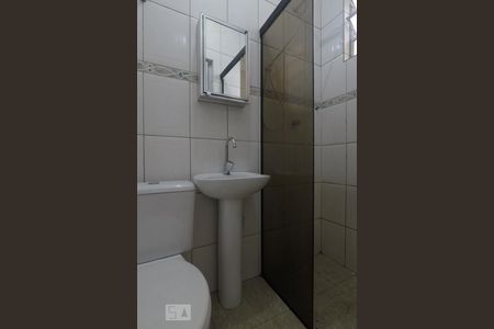 Banheiro de casa para alugar com 2 quartos, 70m² em Parque Reboucas, São Paulo