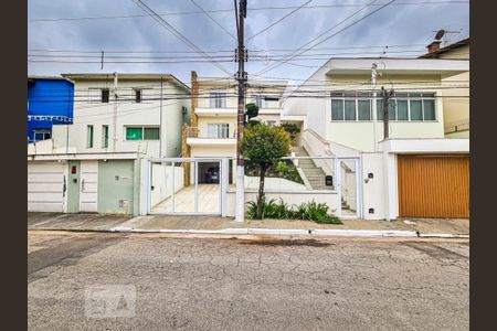 Casa à venda com 276m², 3 quartos e 3 vagasFachada