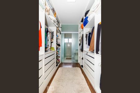 Casa à venda com 276m², 3 quartos e 3 vagasCloset da Suíte