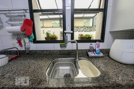 Apartamento à venda com 230m², 4 quartos e 3 vagasCozinha