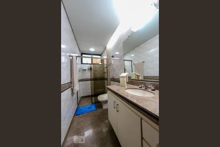 Apartamento à venda com 230m², 4 quartos e 3 vagasBanheiro Social