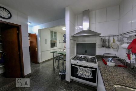Apartamento à venda com 230m², 4 quartos e 3 vagasCozinha
