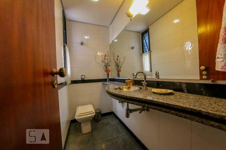 Apartamento à venda com 230m², 4 quartos e 3 vagasLavabo