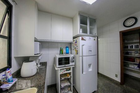 Apartamento à venda com 230m², 4 quartos e 3 vagasCozinha