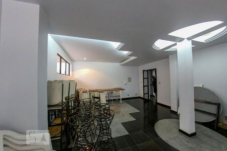 Apartamento à venda com 230m², 4 quartos e 3 vagasÁrea comum - Salão de festas