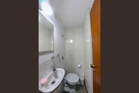 Apartamento à venda com 230m², 4 quartos e 3 vagasBanheiro de Serviço