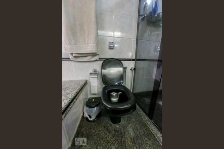 Apartamento à venda com 230m², 4 quartos e 3 vagasBanheiro da Suíte