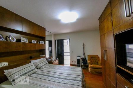 Apartamento à venda com 230m², 4 quartos e 3 vagasQuarto Suíte