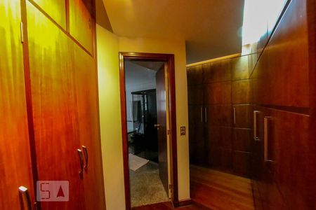 Apartamento à venda com 230m², 4 quartos e 3 vagasCloset da suíte