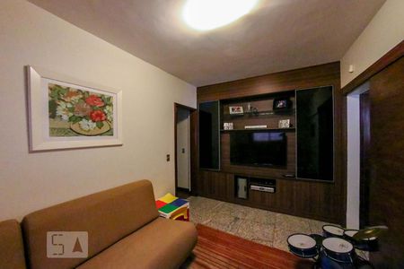 Apartamento à venda com 230m², 4 quartos e 3 vagasSala de TV