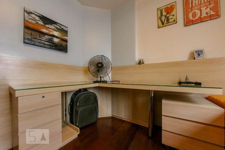 Apartamento à venda com 230m², 4 quartos e 3 vagasQuarto 2