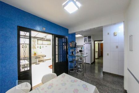 Apartamento à venda com 230m², 4 quartos e 3 vagasCozinha