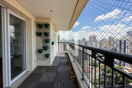 Apartamento para alugar com 118m², 3 quartos e 2 vagasVaranda