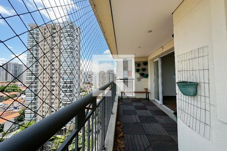 Apartamento para alugar com 118m², 3 quartos e 2 vagasVaranda